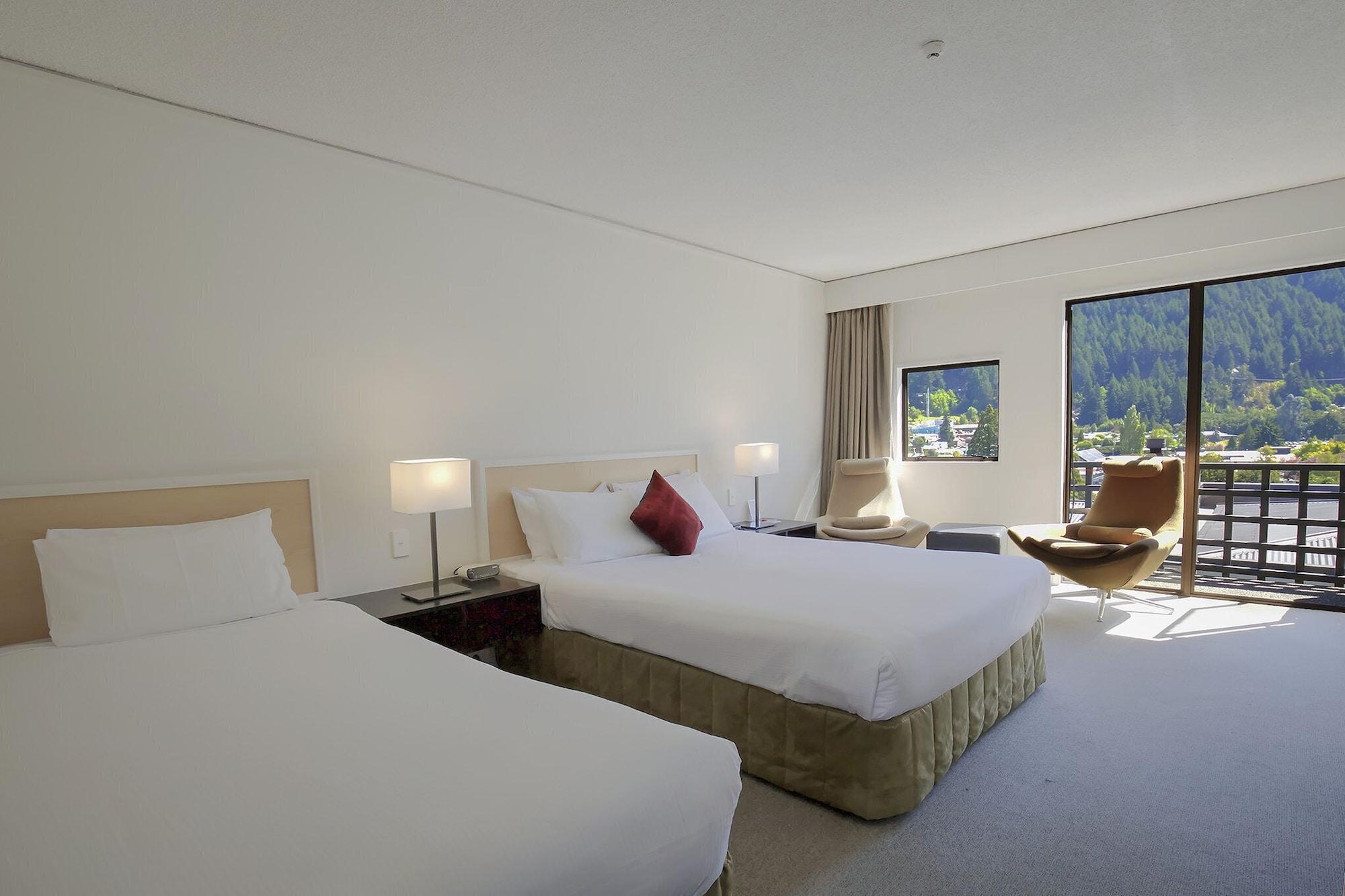 Heartland Hotel 3*