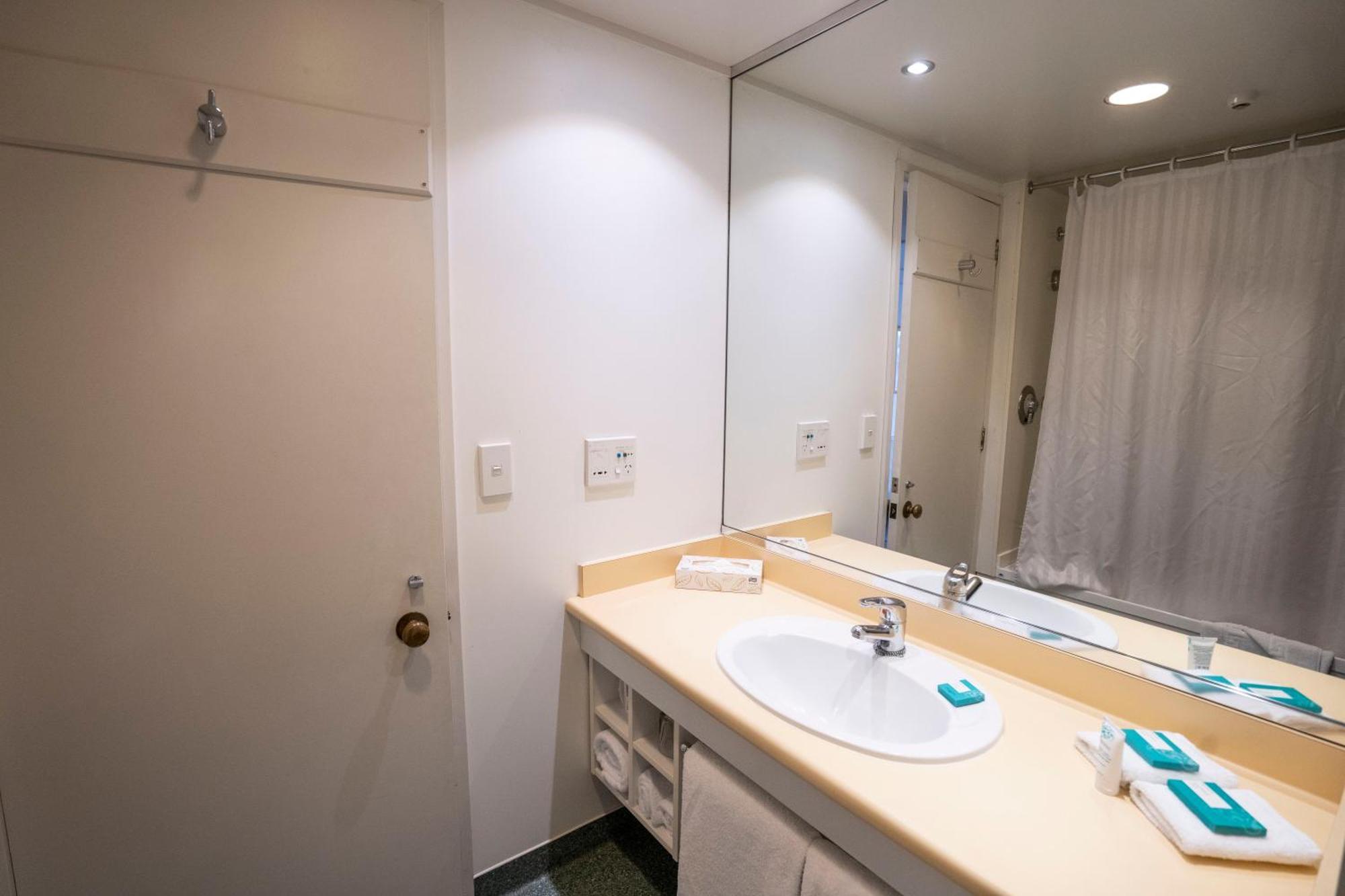 Heartland Hotel 3*